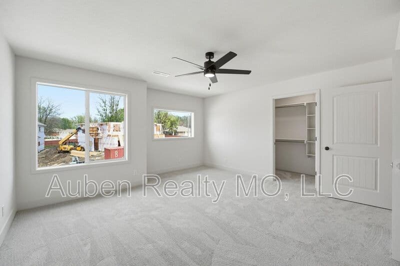 Lee's Summit Condo: 216 NW Orchard Ln