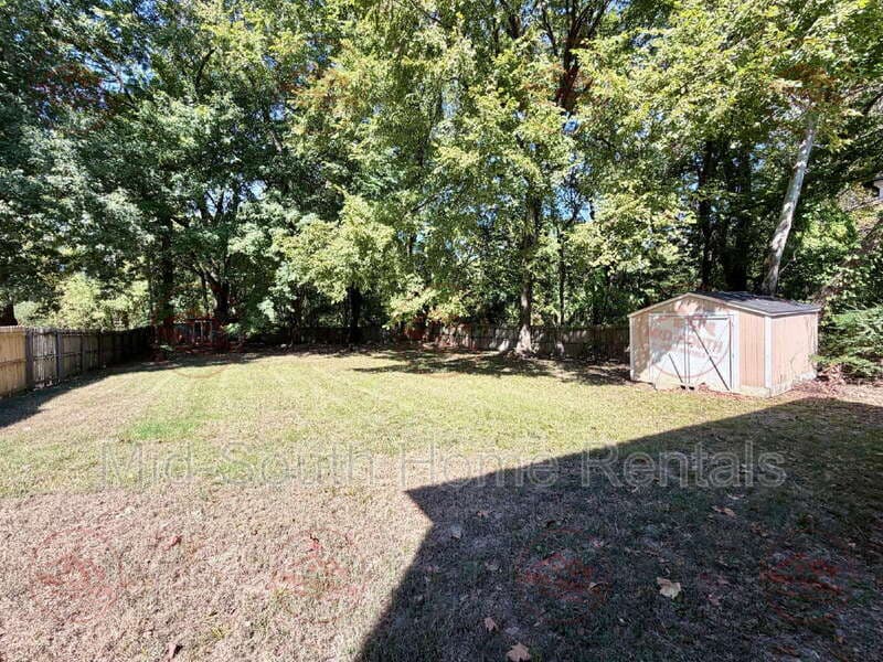 Memphis House: 4041 Powder Mill Cove