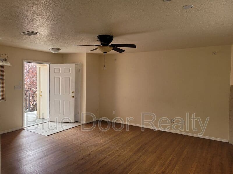 Albuquerque Condo: 2401 Chelwood Park NE