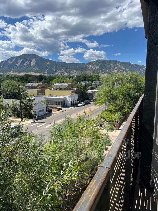 Boulder Condo: 2301 Pearl Street