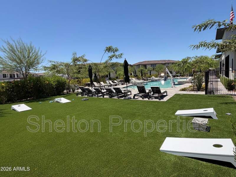 Phoenix Townhome: 2121 W Sonoran Desert Dr, Unit 124