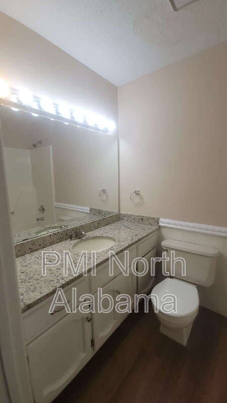 Huntsville House: 1021 Sandy Springs Rd NW