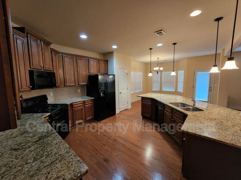 Simpsonville House: 265 Meadow Blossom Way