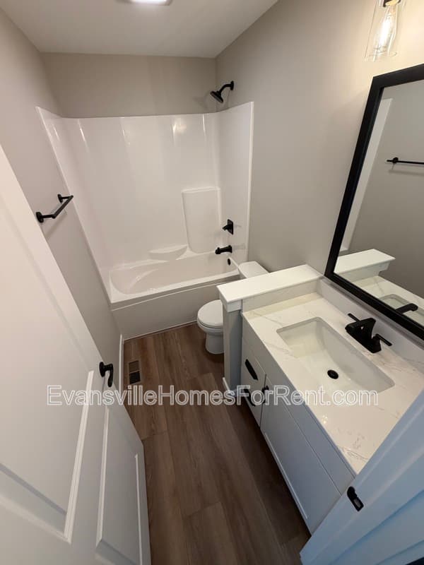 Evansville House: 12827 Halle Drive
