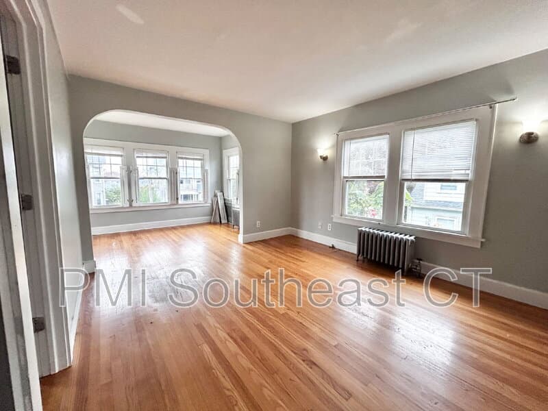 New London Condo: 25 Rogers St