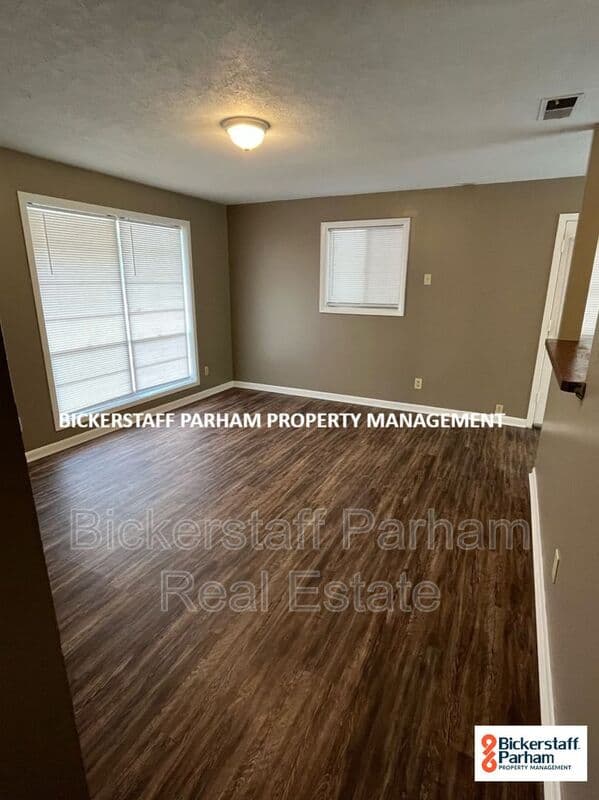 Columbus House: 751 Baxley Way