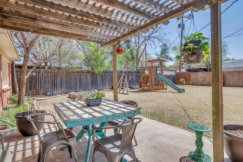 Lubbock House: 4303 45th Street