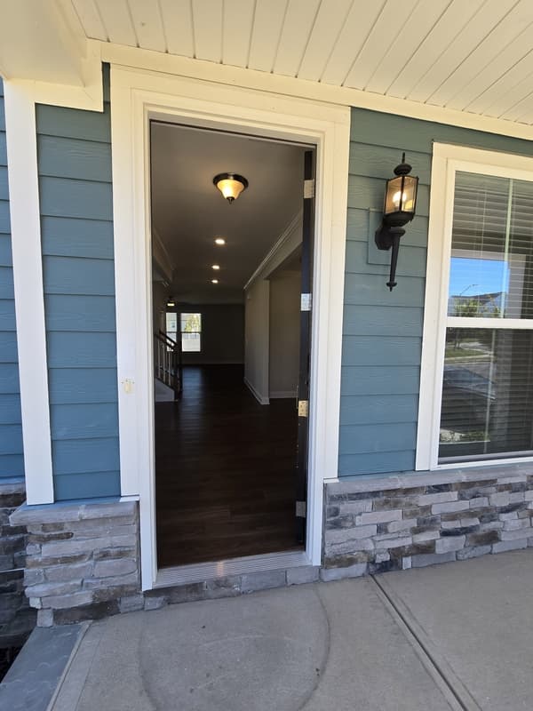 Knightdale House: 421 Hawkeye Drive