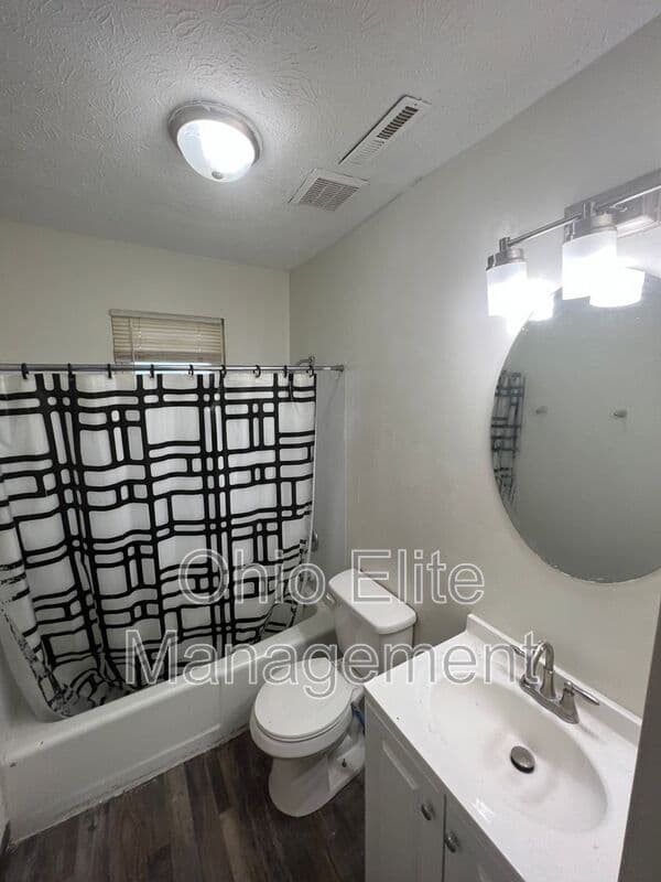 Columbus House: 48 N Eureka Ave