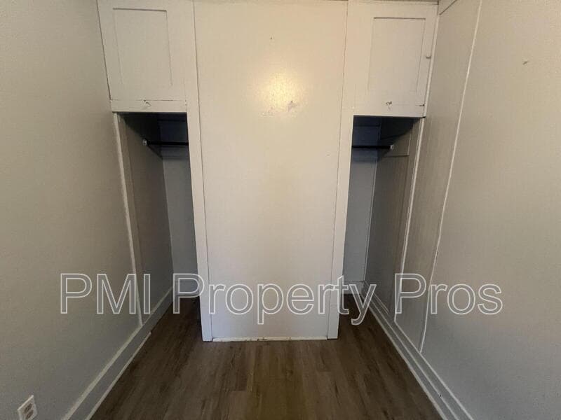 Milwaukee Condo: 2439A N Dr William Finlayson