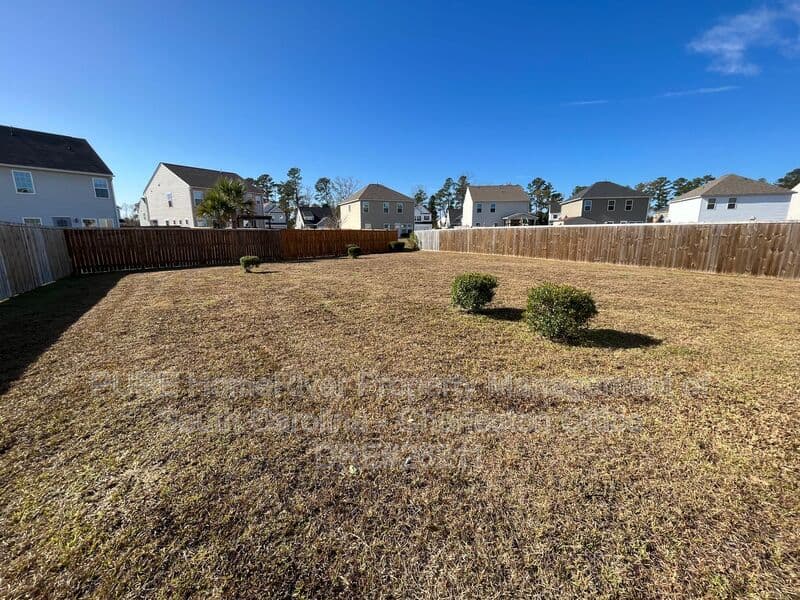 Goose Creek House: 105 Sequoia Ln