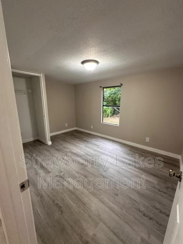 Valrico House: 4210 Leonard St
