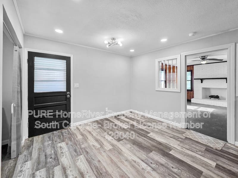 Rock Hill House: 910 Jefferson Ave