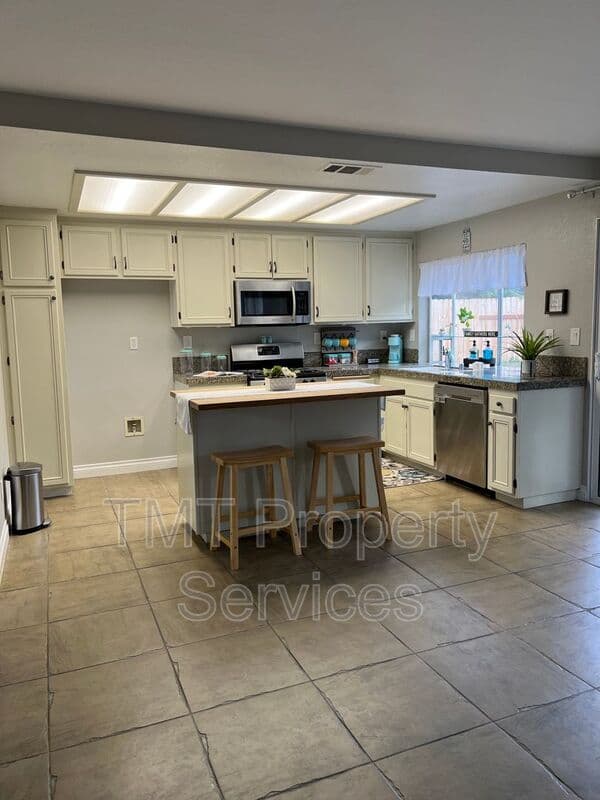Santa Maria House: 260 Moon Dance Drive