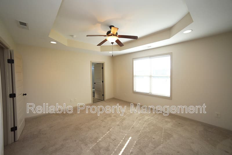 Clayton House: 198 Balboa Parkway