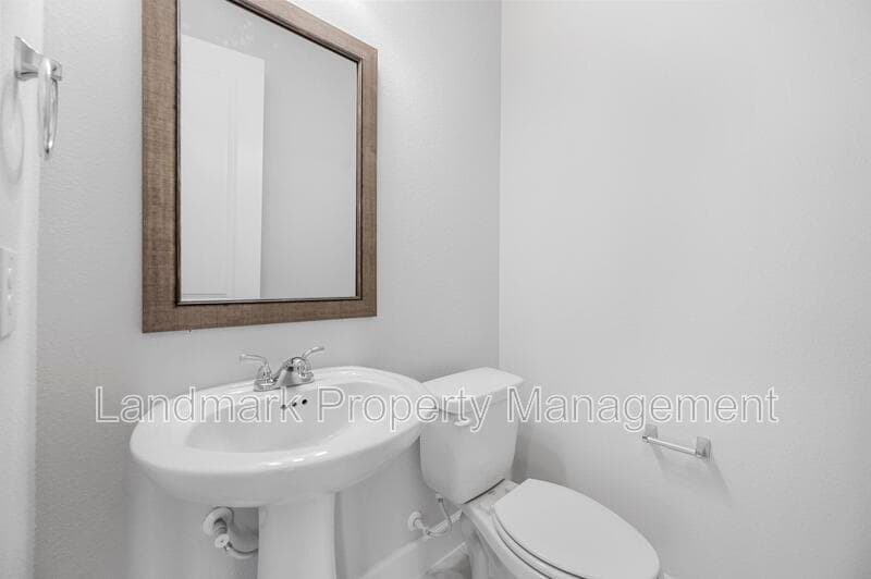 Mansfield House: 1822 Buckeye Lane