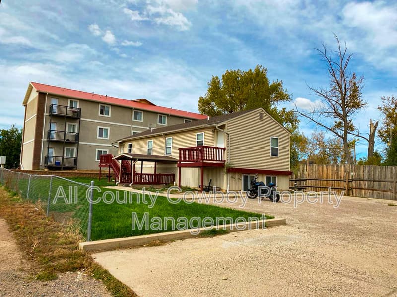 Laramie Condo: 1557 Jefferson St.