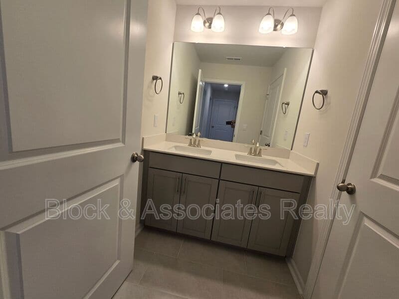 Jamestown House: 209 Ranger Rd