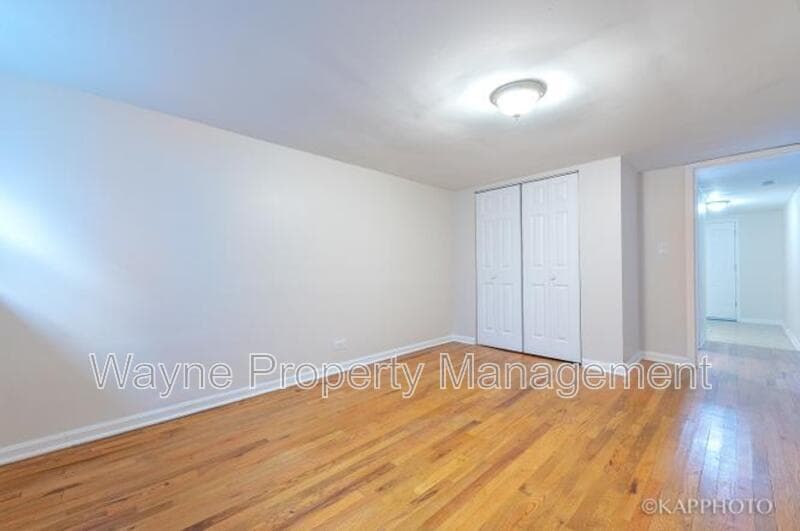 Chicago Condo: 1849 W Wellington Ave