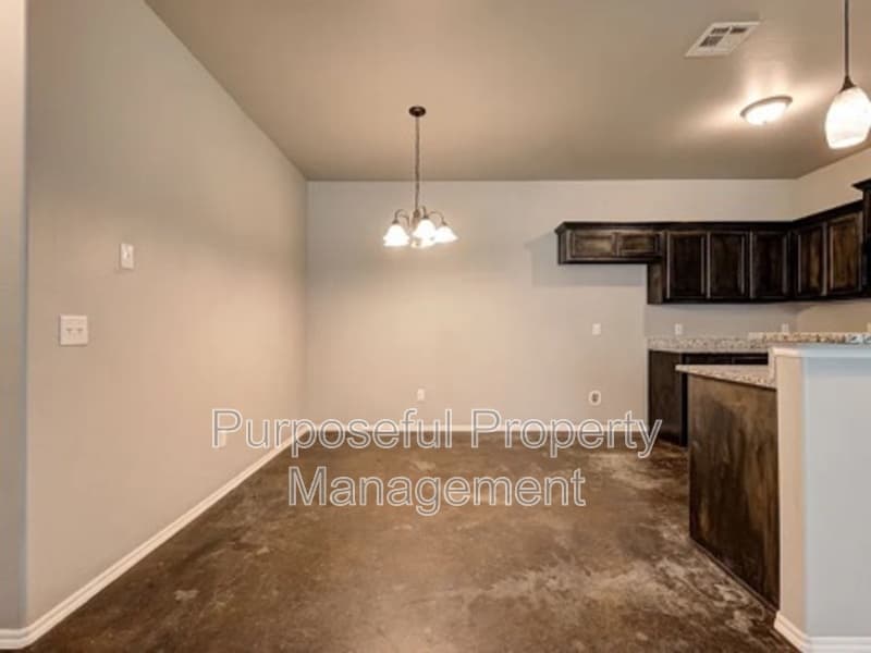 El Reno House: 1867 Cypress Lane