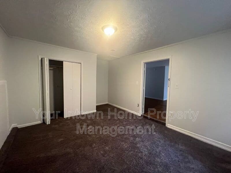 Decatur House: 4454 Blackbirch Lane