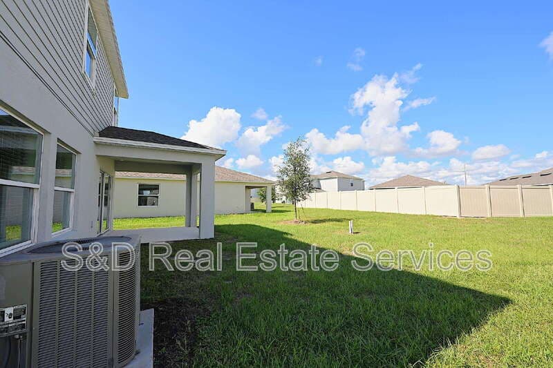 Haines City House: 152 Brinsmead Rd