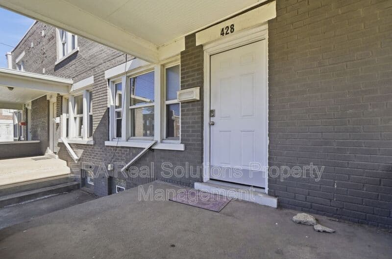 Columbus Townhome: 428 Columbian Ave