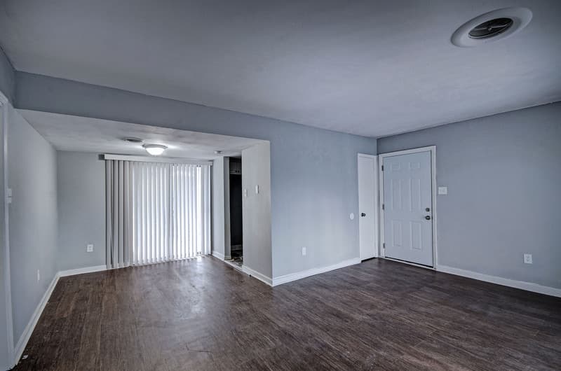 Jackson Condo: 225 W McDowell Rd - A6