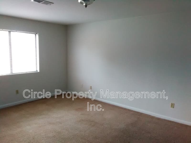 Huntsville Apartment: 2021 Highridge Drive SW