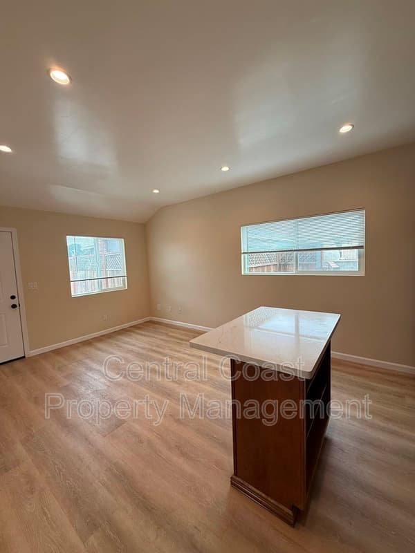 Marina House: 142 Peppertree Place