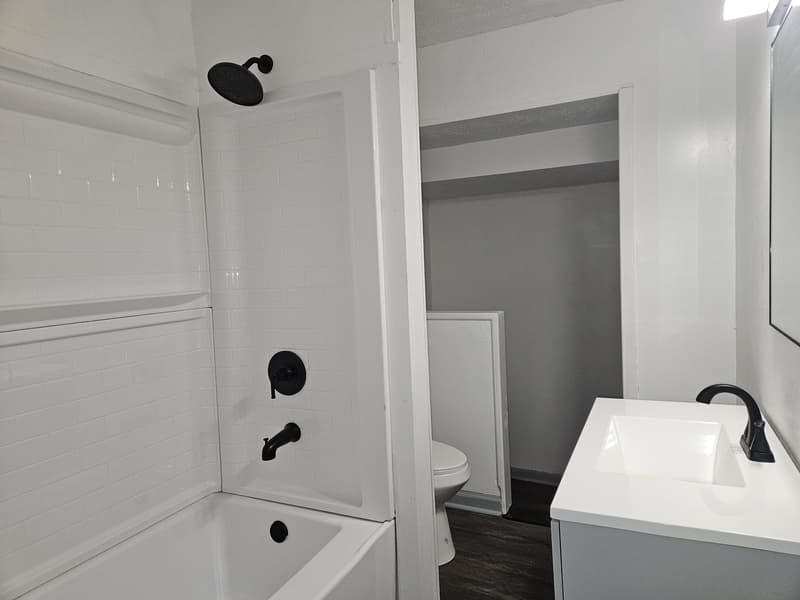Raeford House: 415 College Drive