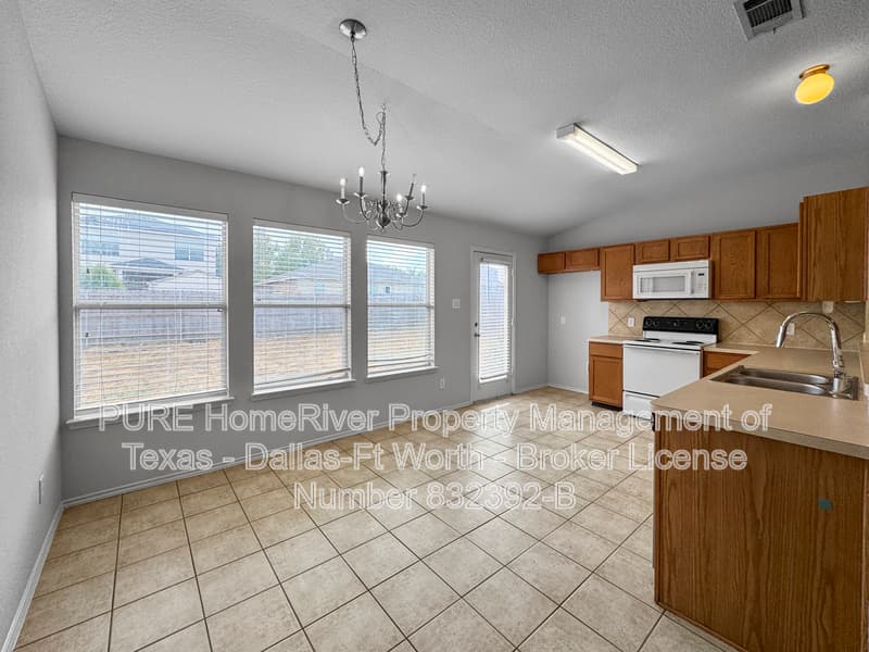 Forney House: 2009 Cobblestone Trl