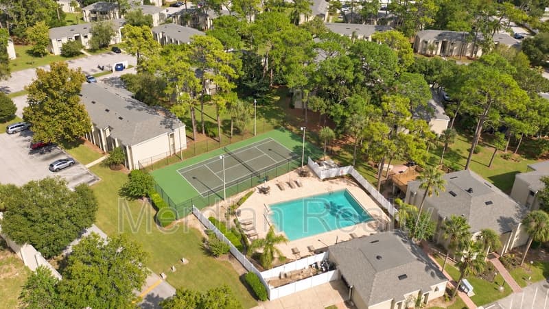 Longwood Condo: 118 Springwood Circle #A - 1