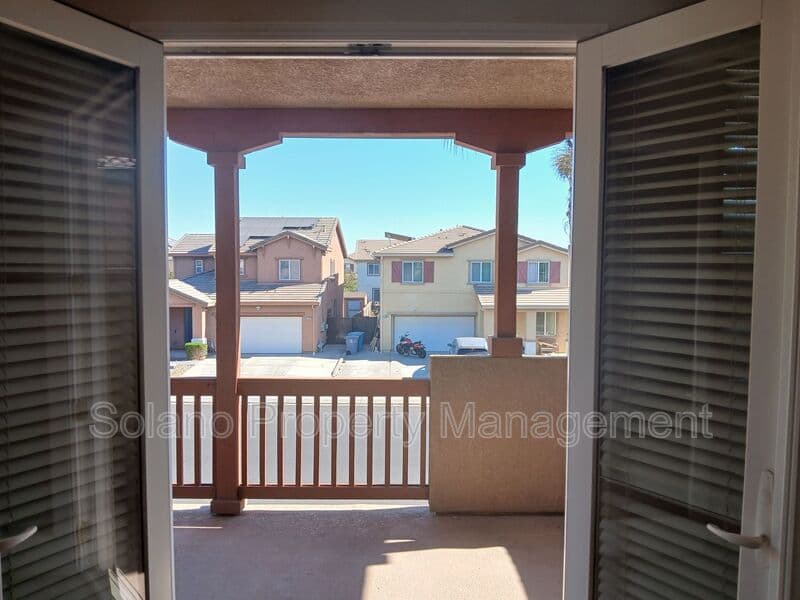 Vacaville House: 2167 Newcastle Dr.