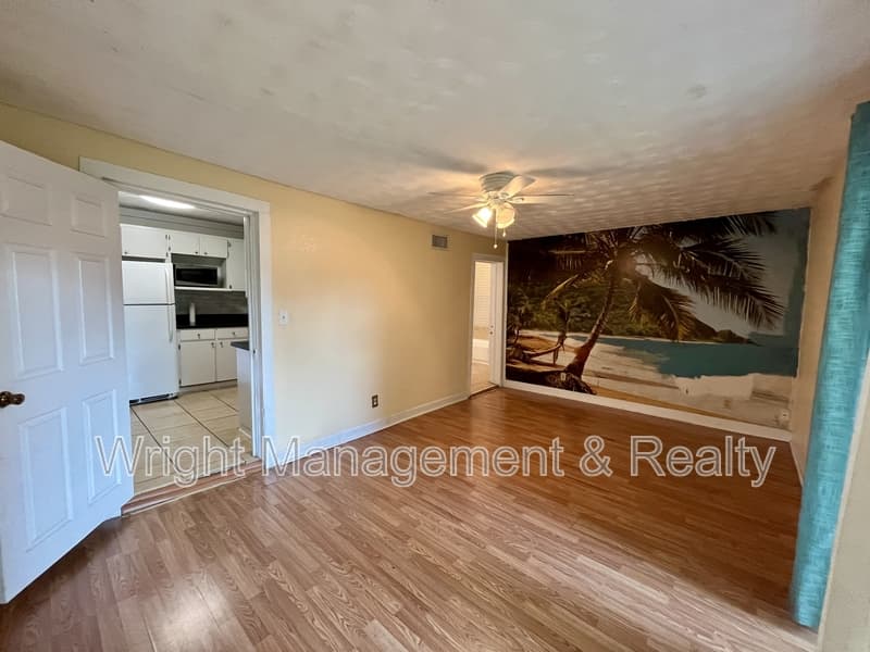 Tampa House: 2913 West Tampa Bay Boulevard