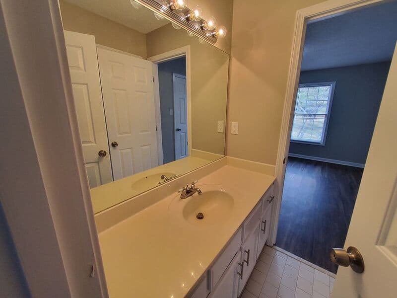 Cordova House: 647 S Sanga Rd