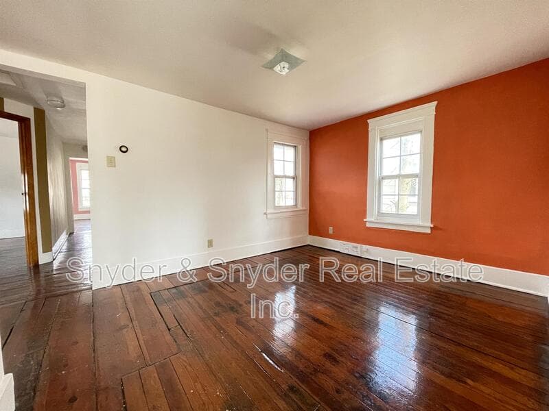 Akron House: 386.5 Silver St