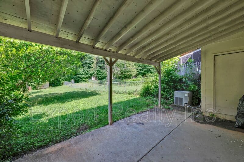 Birmingham House: 2346 Grayson Valley Circle