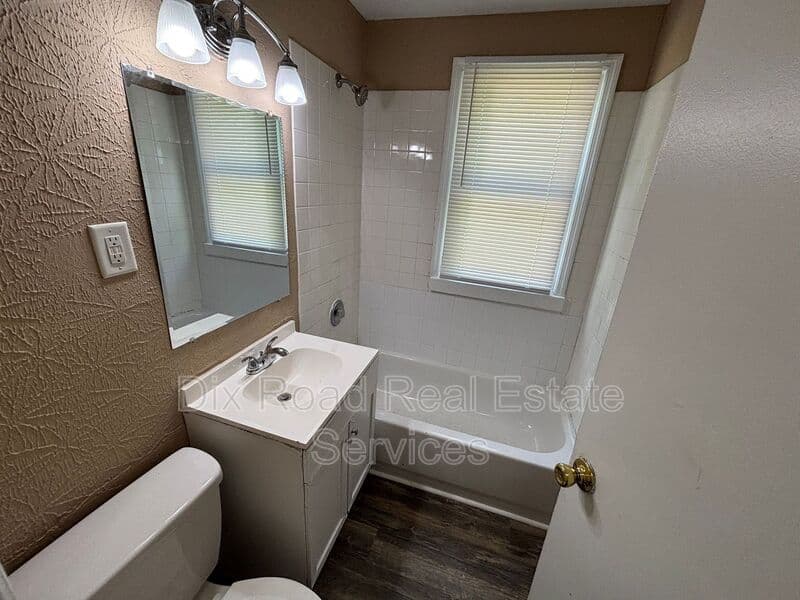 Dayton House: 4505 Genesee Avenue
