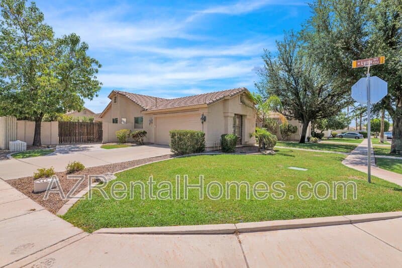 Chandler House: 4891 South Rosemary Drive