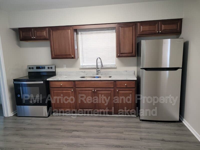 Winter Haven House: 2025 4th St NE
