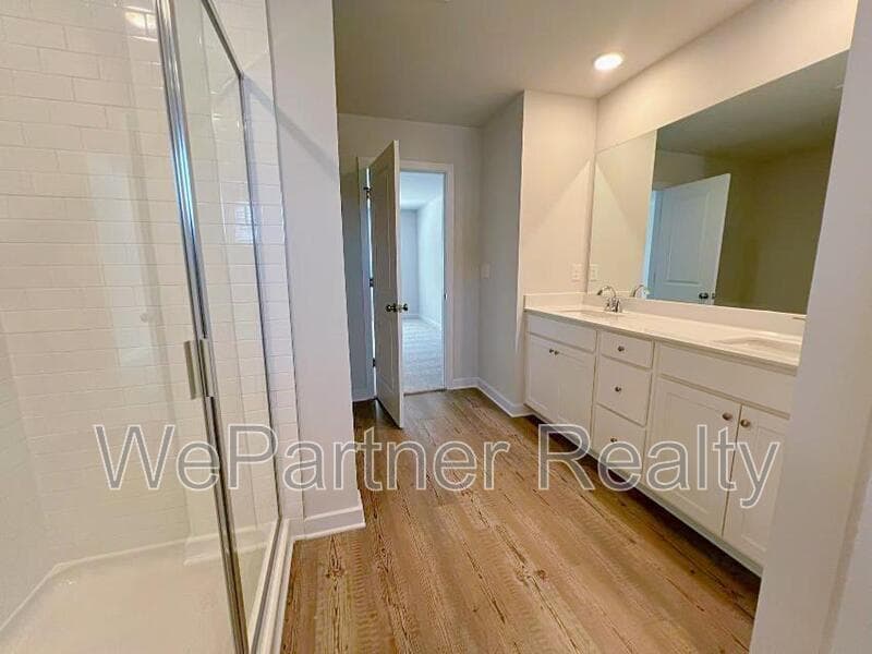 Douglasville House: 7225 Lacey Dr