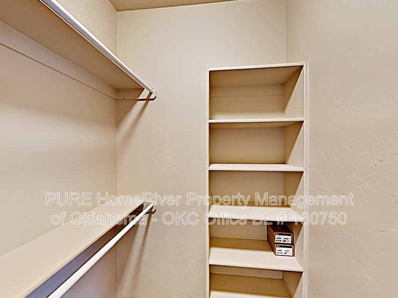 Yukon Condo: 11200 Coachmans Rd