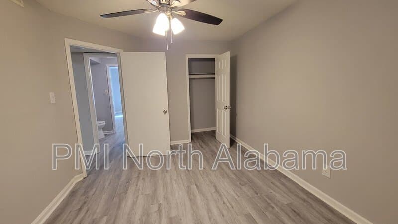 Decatur Condo: 201 8th Ave SW