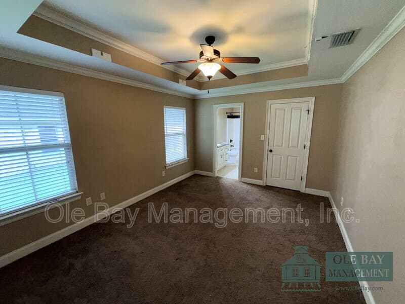 Mobile House: 18 Breydon Ct