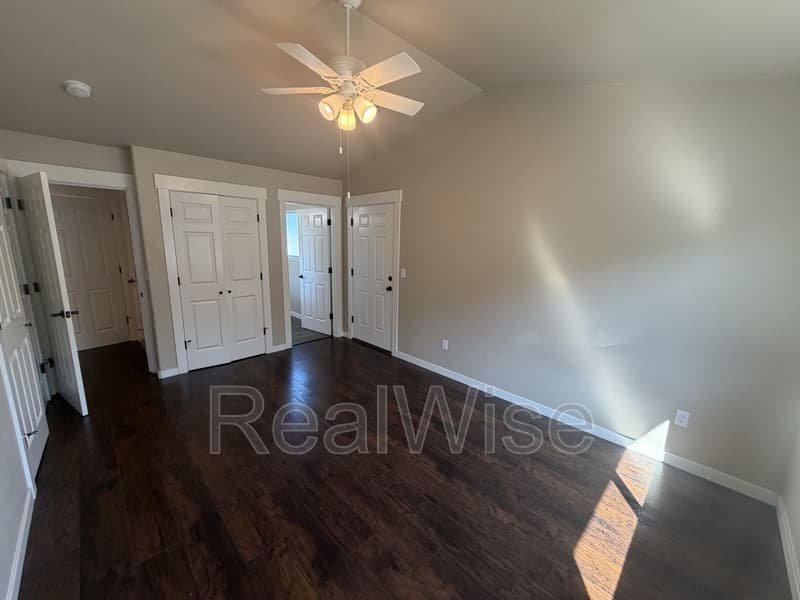 Grants Pass Condo: 124 SW Jenn Way