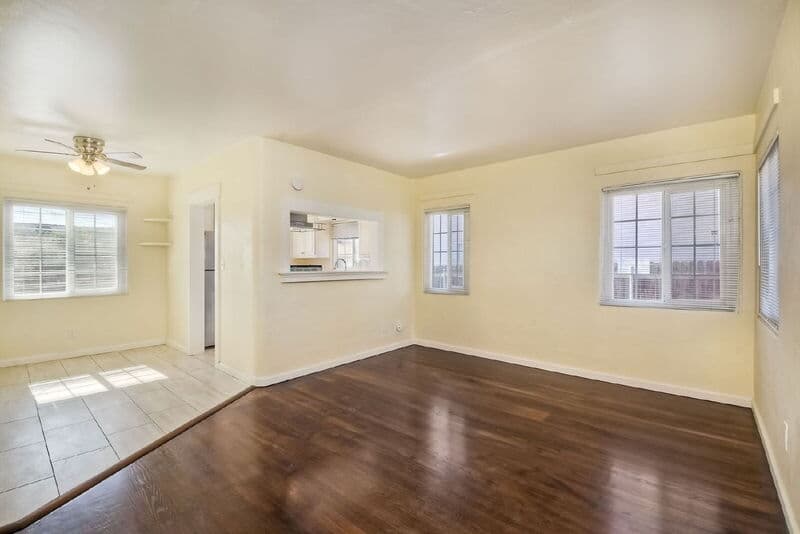San Diego Condo: 3343 Chamoune Ave