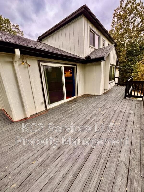 Kansas City House: 4311 NW 80th Terrace