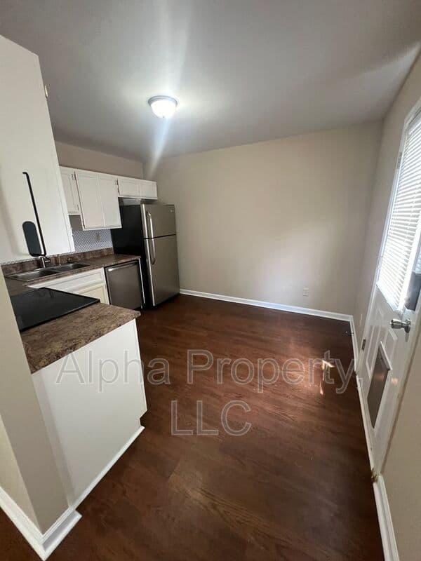 Greer Condo: 213B Taylor Rd