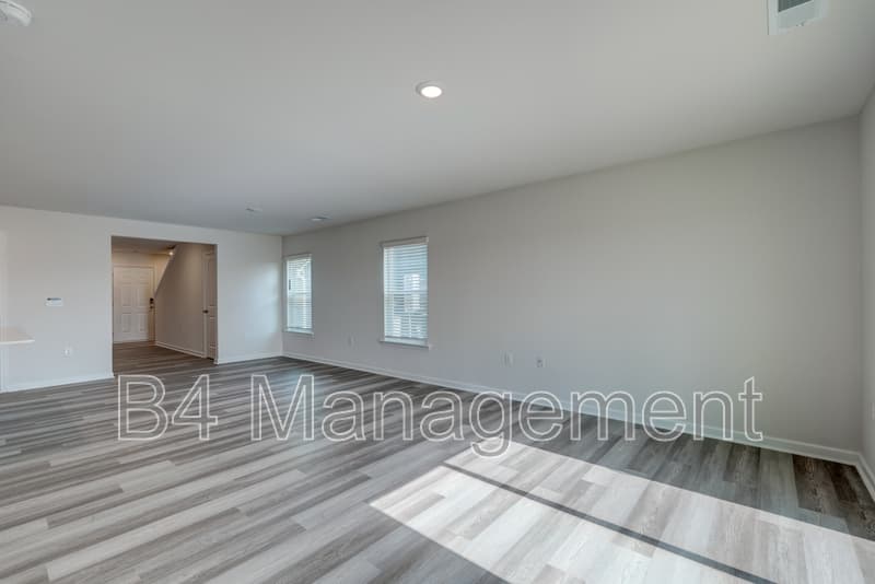 Boiling Springs House: 4134 Springshire Ln
